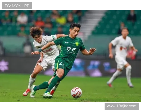 半场战平大连英博与武汉三镇互交白卷刘祝润朱鹏宇连续造险邓涵文意外伤退